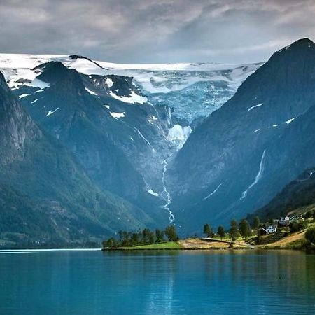 Glacier And Waterfall View Briksdalsbre Exterior foto