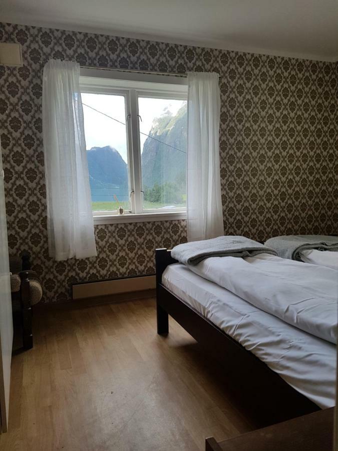 Glacier And Waterfall View Briksdalsbre Exterior foto